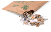 gefüllt mit zerkleinertem Altpapier bzw. -karton