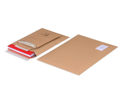 Karton-Versandtasche mit Selbstklebeverschluss, braun
