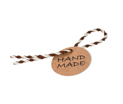 Produktanh&auml;nger mit Verschl.-Kordel &laquo;Handmade&raquo;, K&auml;rtchen: braun; Kordel: cr&egrave;me/braun