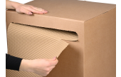 robustes Verpackungsmaterial ist einfach über Kante abreissbar