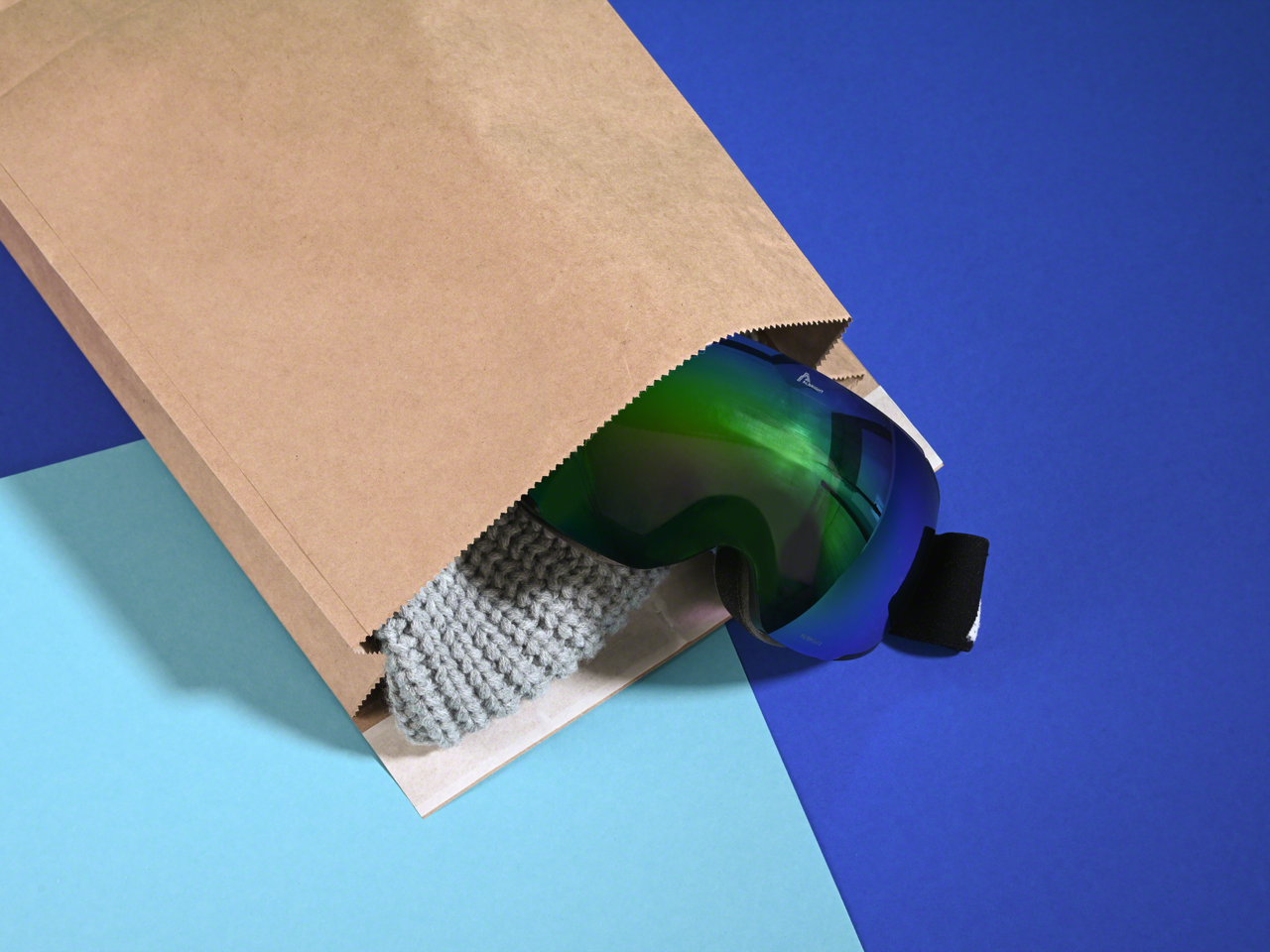 DHL-Kleinpaket Papier-Versandtasche mit Blockboden