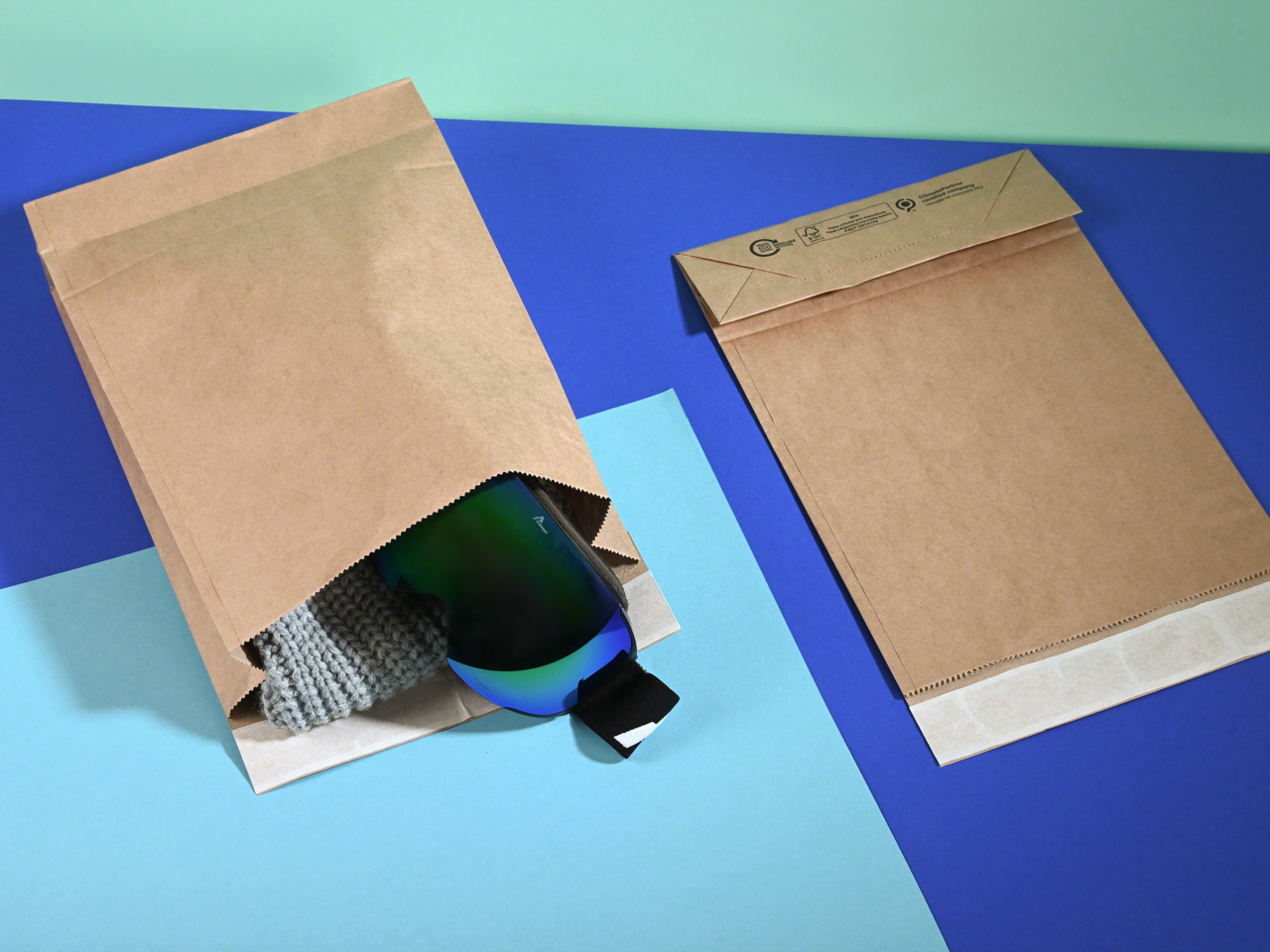 DHL-Kleinpaket Papier-Versandtasche mit Blockboden