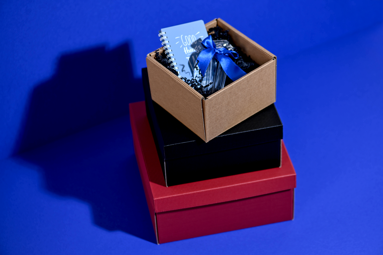 Geschenkkarton mit Deckel gewellt