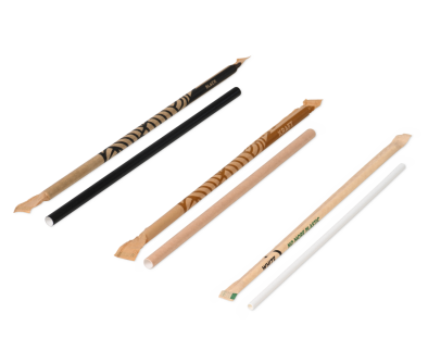 Trinkhalm aus Papier gehüllt