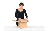 … mit zweiter Einlage U-förmig die drei verbleibenden Schachtelseiten isolieren …