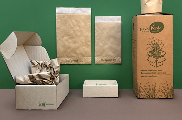 Zum Musterpaket «Gras-Pac» → nachhaltige Verpackungen auf grün