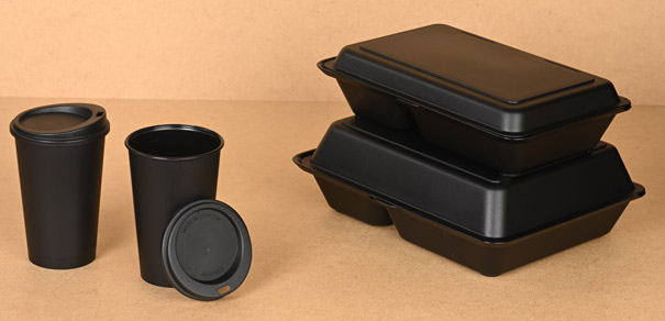 schwarze Mehrwegverpackungen von packVerde